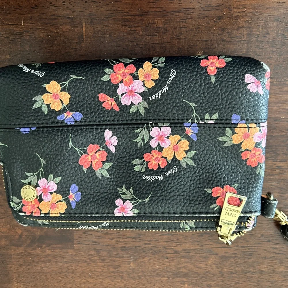 Steve Madden Wristlet and Card Holder - Picture 8 of 12